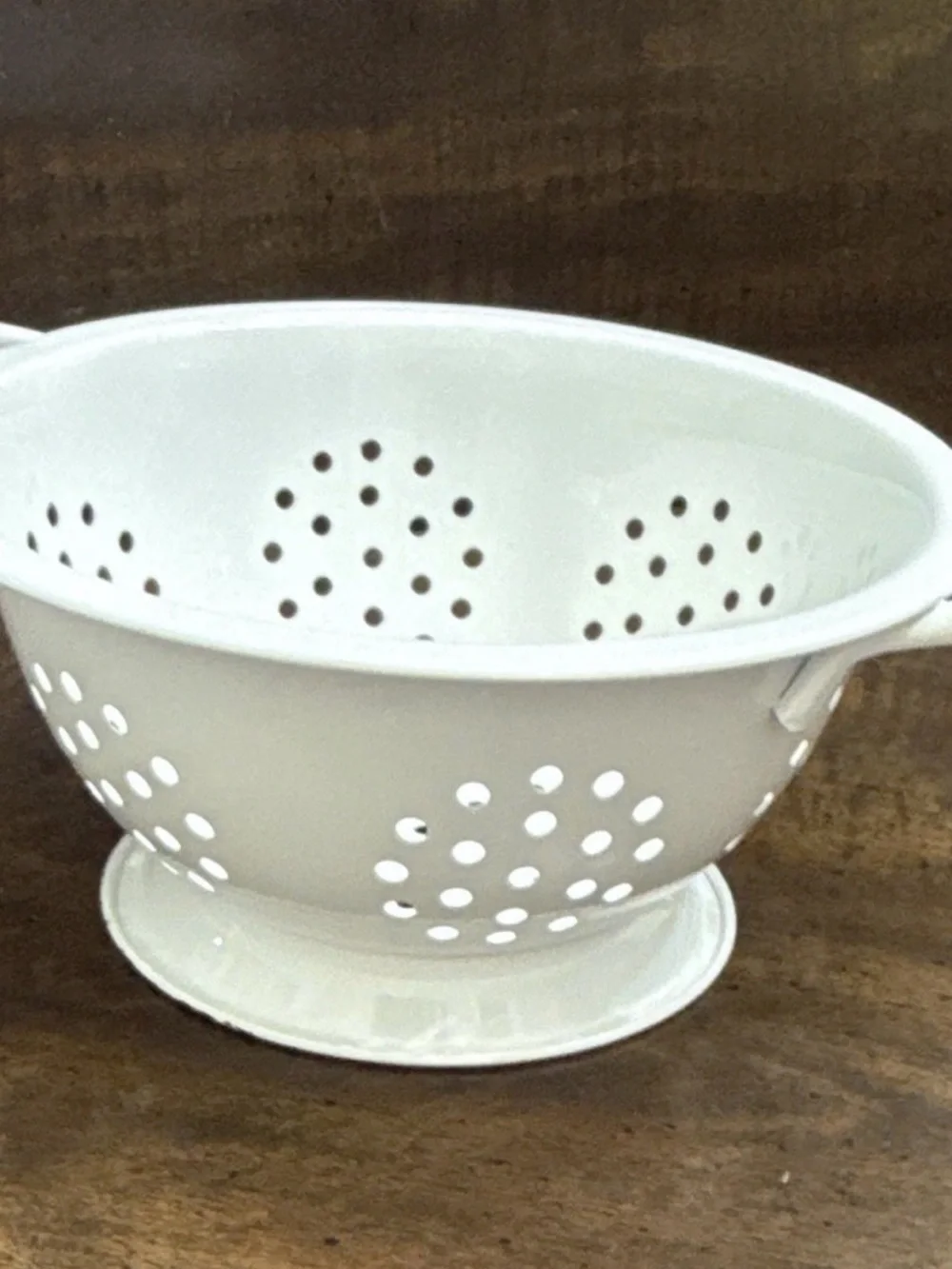 White Metal Colander with Decorative Hole Pattern